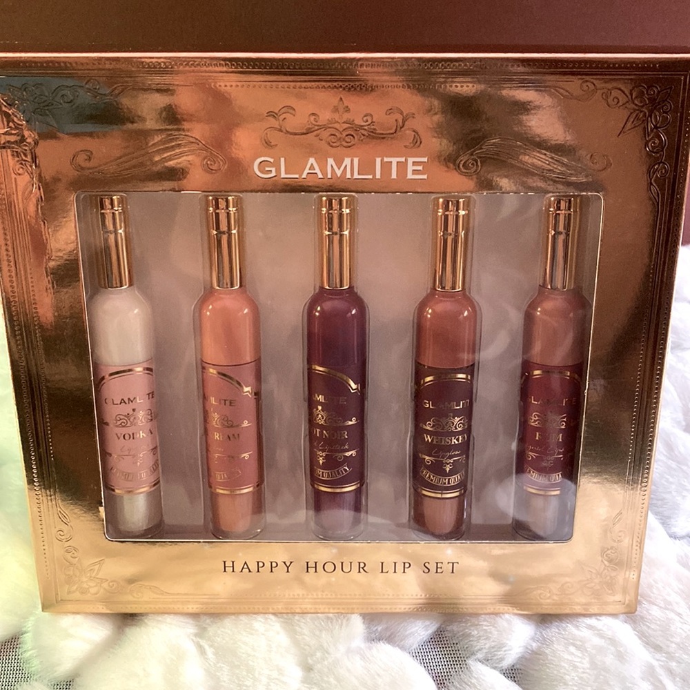 Glamlite Happy Hour Lip Set lipsticks And Lipgloss New in box full size